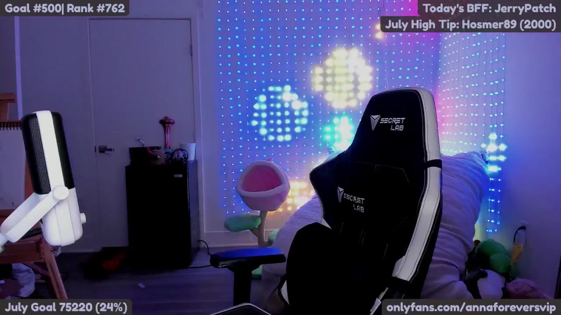 Gallery image thumbnail from Melon's myfreecams stream on, 07/15/2025, 03:43 image 16 of 20