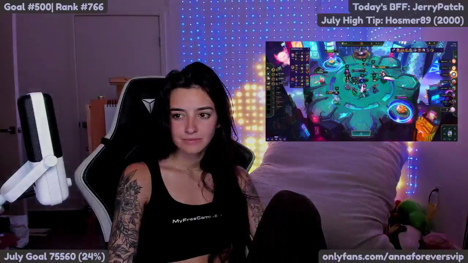 Gallery image thumbnail from Melon's myfreecams stream on, 07/15/2025, 03:43 image 7 of 20