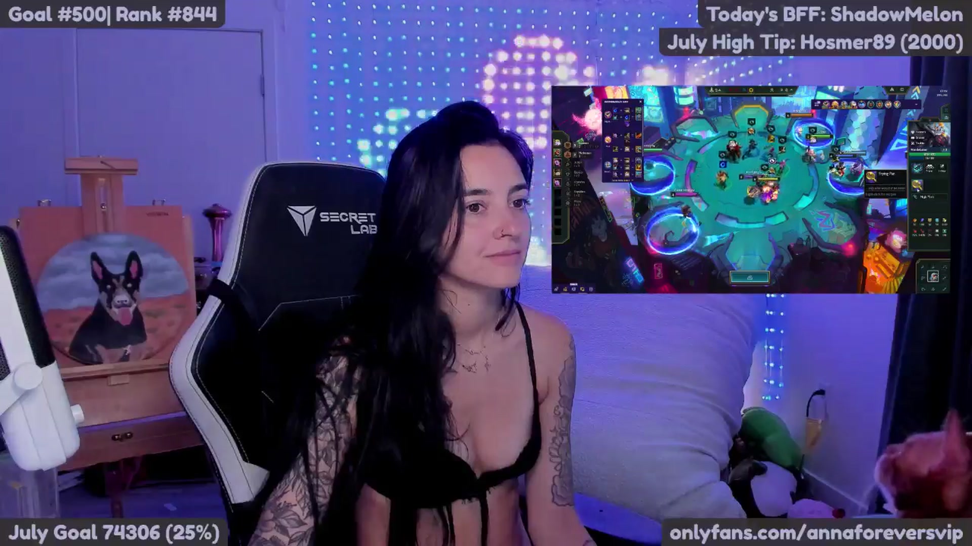 Gallery image thumbnail from Melon's myfreecams stream on, 07/16/2025, 19:20 image 16 of 20