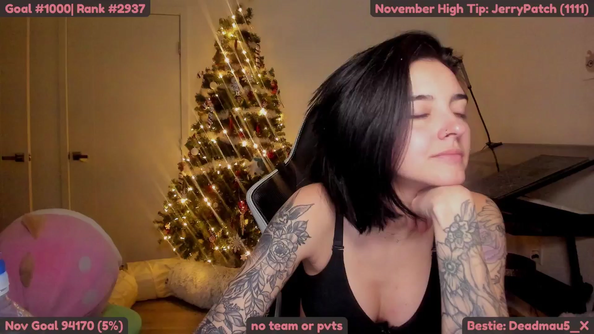 Gallery image thumbnail from Melon's myfreecams stream on, 11/25/2025, 08:47 image 7 of 20