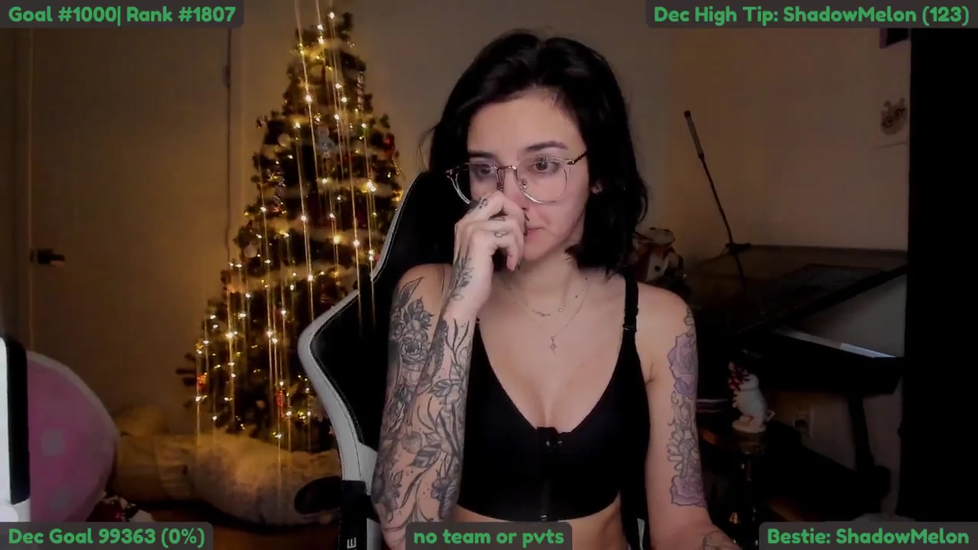 Gallery image thumbnail from Melon's myfreecams stream on, 12/03/2025, 16:02 image 15 of 20