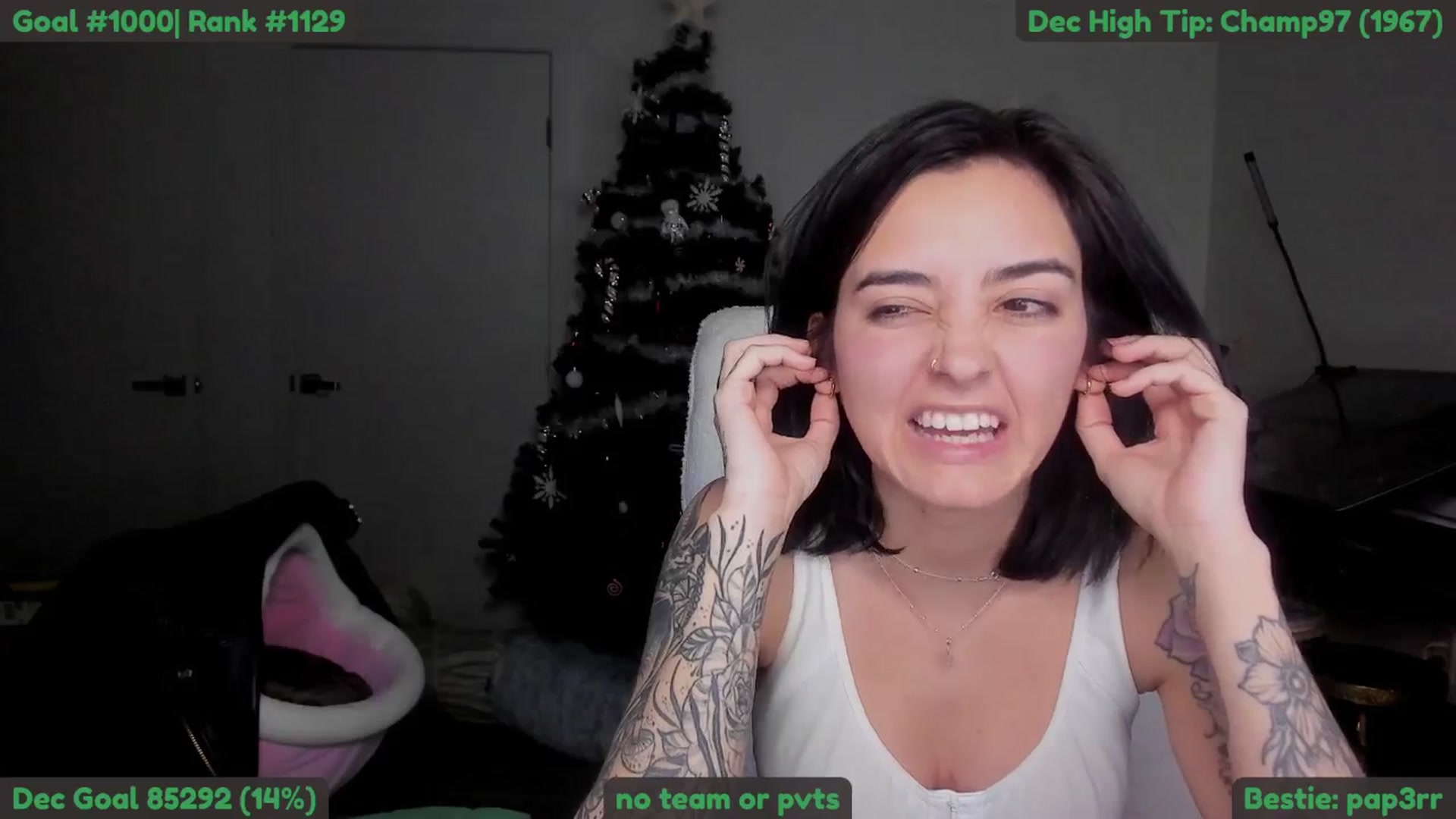 Gallery image thumbnail from Melon's myfreecams stream on, 12/18/2025, 03:11 image 3 of 20