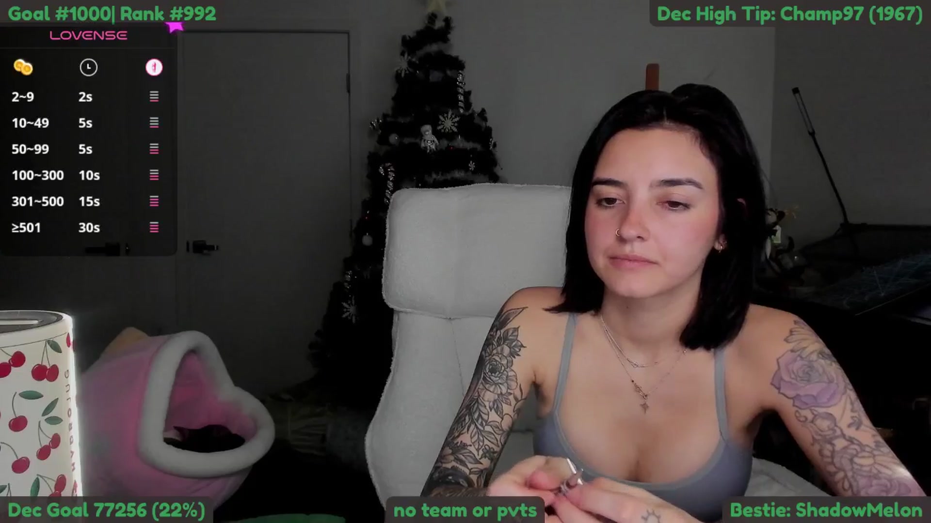 Gallery image thumbnail from Melon's myfreecams stream on, 12/20/2025, 23:01 image 11 of 20