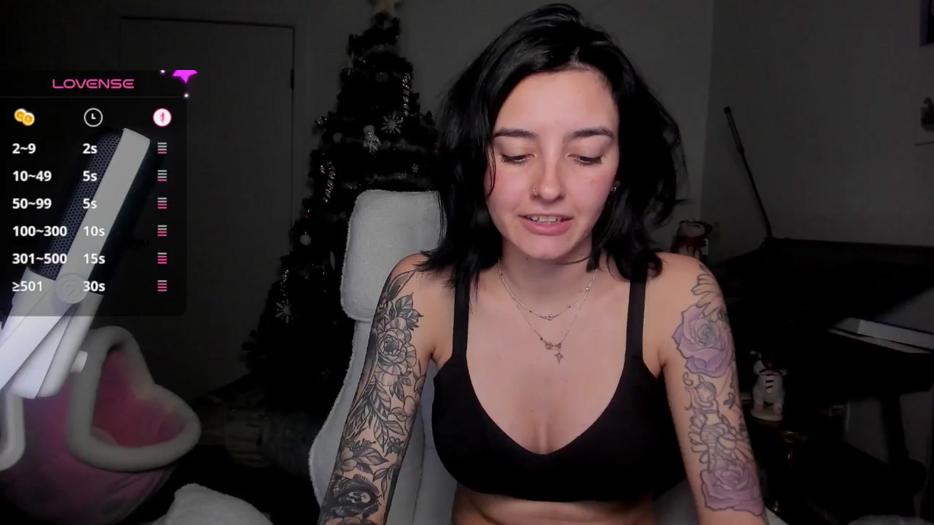 Gallery image thumbnail from Melon's myfreecams stream on, 12/31/2025, 03:42 image 19 of 20
