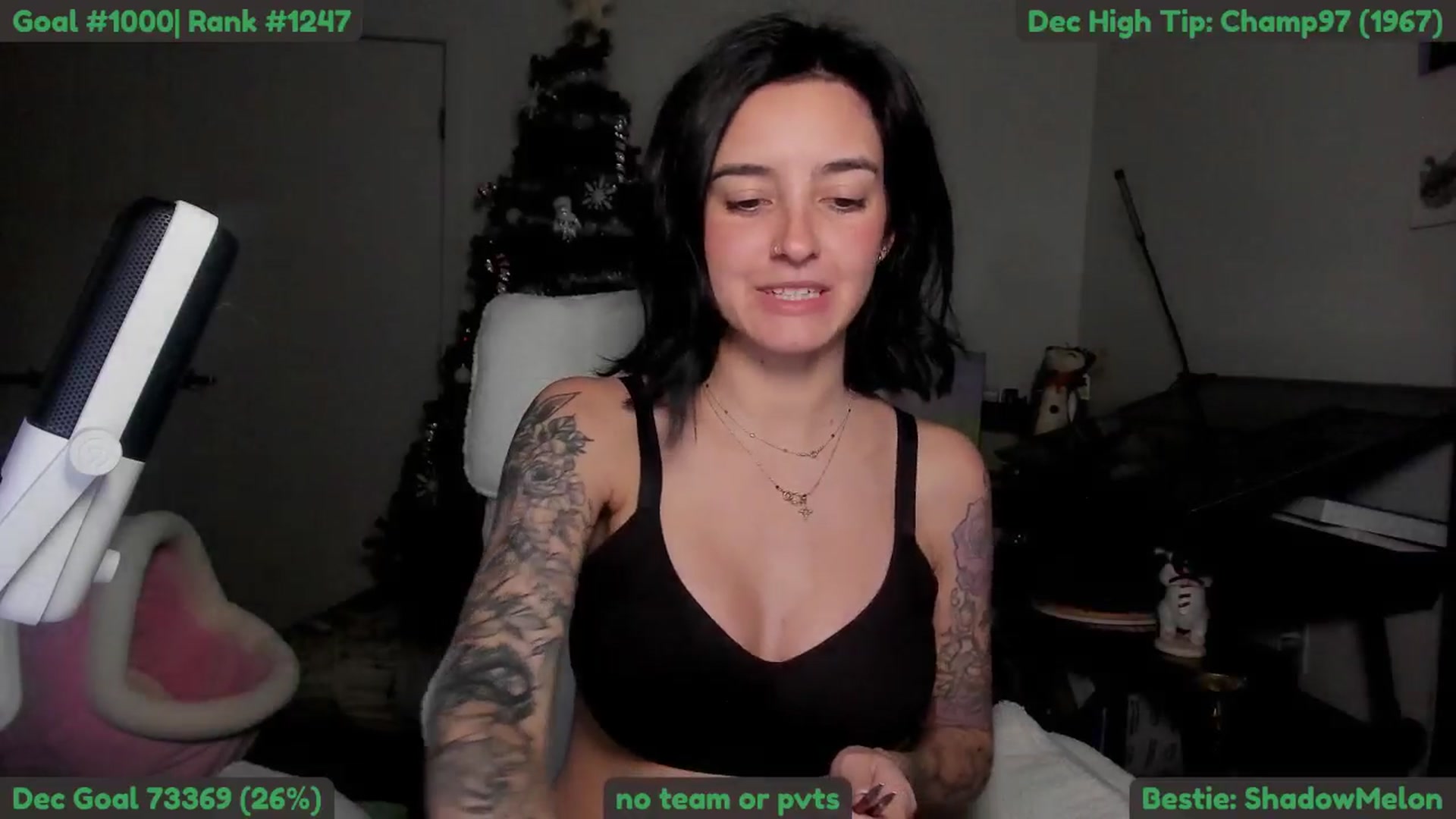 Gallery image thumbnail from Melon's myfreecams stream on, 12/31/2025, 03:42 image 4 of 20