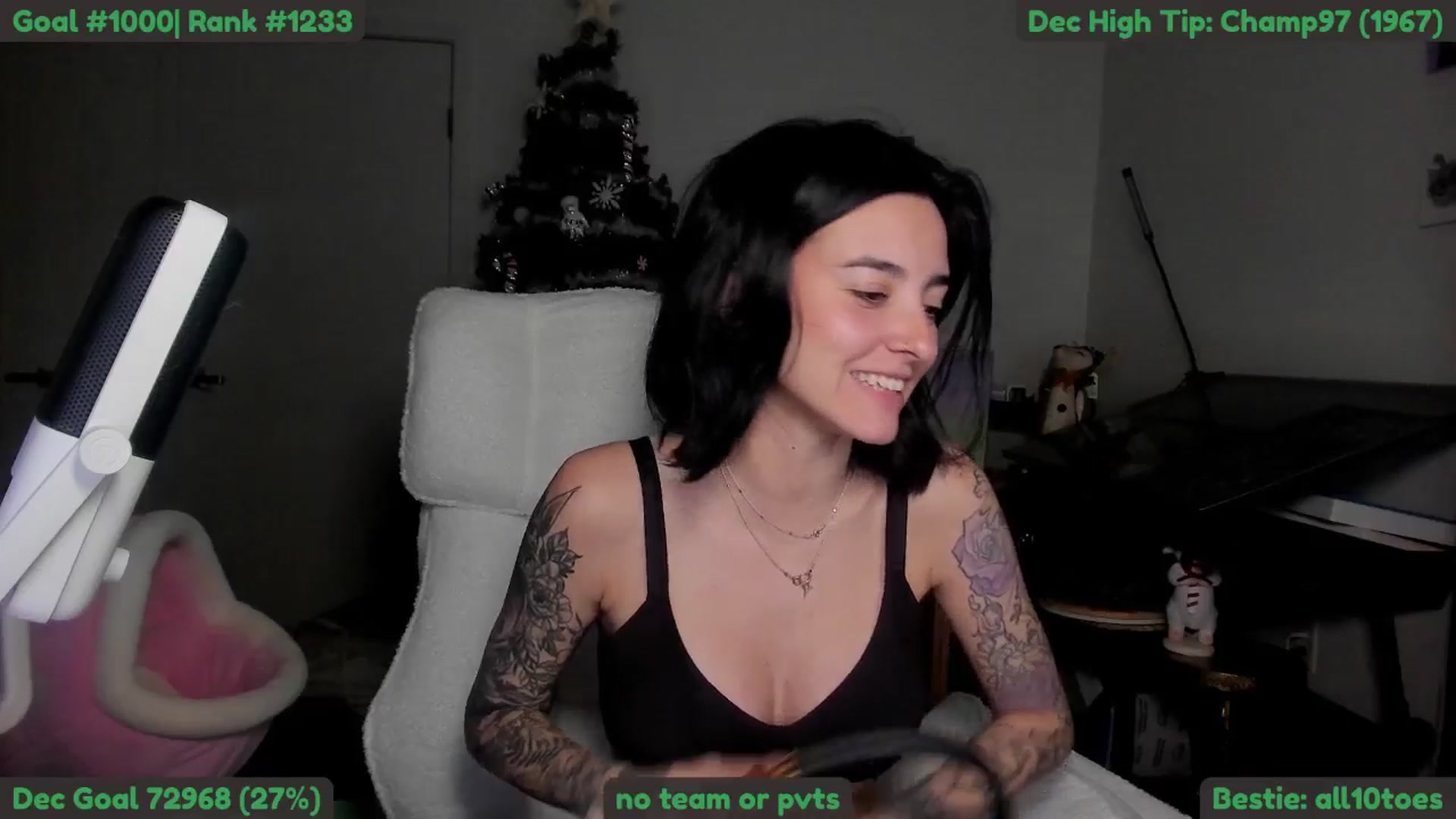 Gallery image thumbnail from Melon's myfreecams stream on, 12/31/2025, 03:42 image 8 of 20