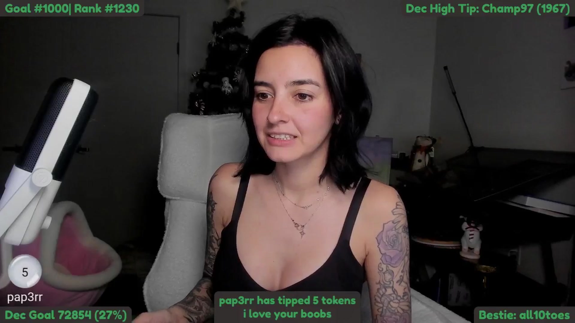 Gallery image thumbnail from Melon's myfreecams stream on, 12/31/2025, 03:42 image 9 of 20