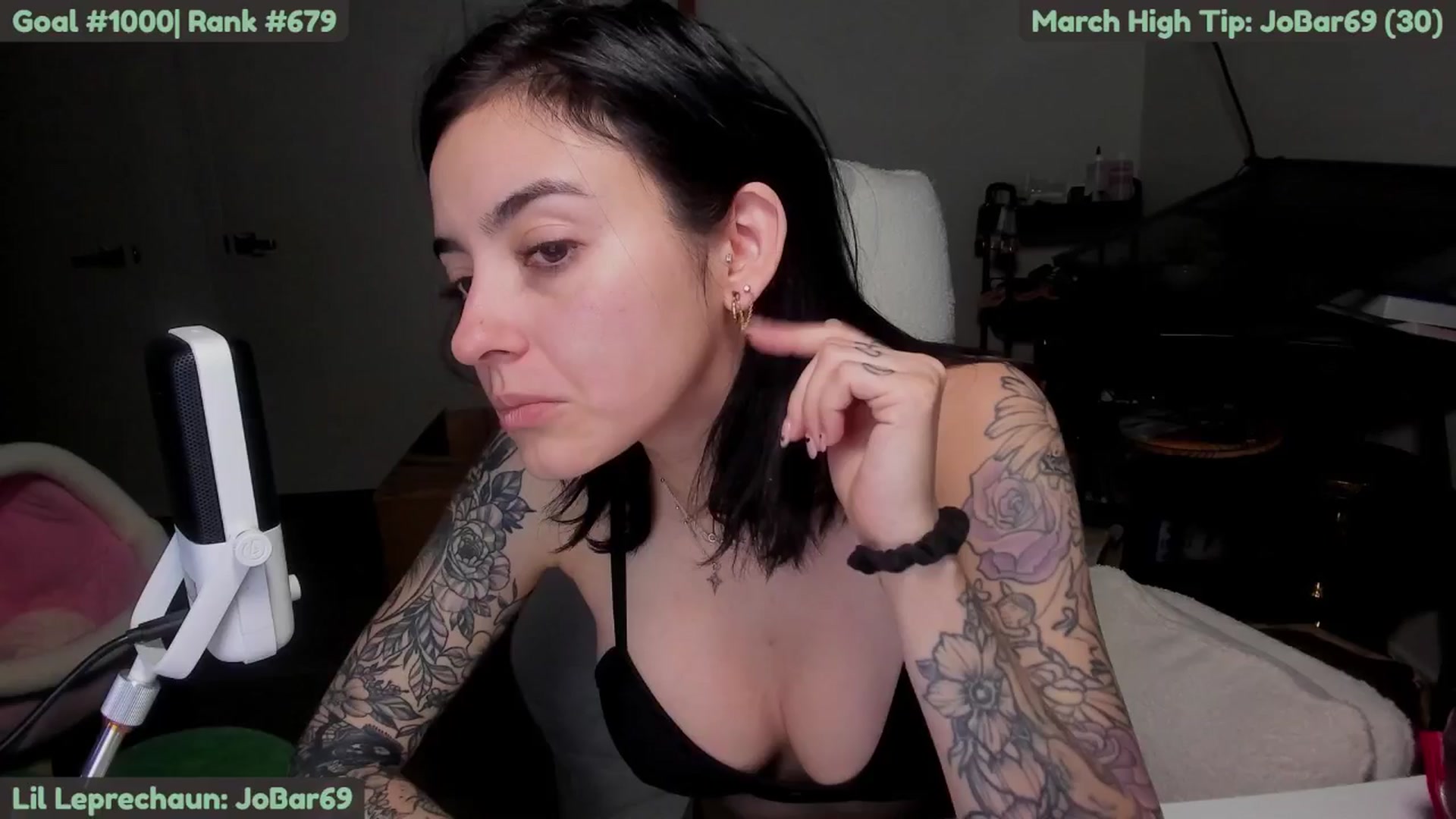 Gallery image thumbnail from Melon's myfreecams stream on, 03/02/2026, 04:20 image 4 of 20