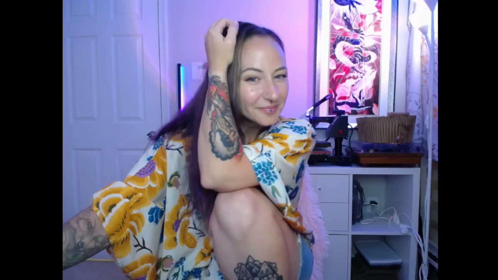 Gallery image thumbnail from MeowMaya's myfreecams stream on, 06/28/2024, 17:57 image 9 of 20