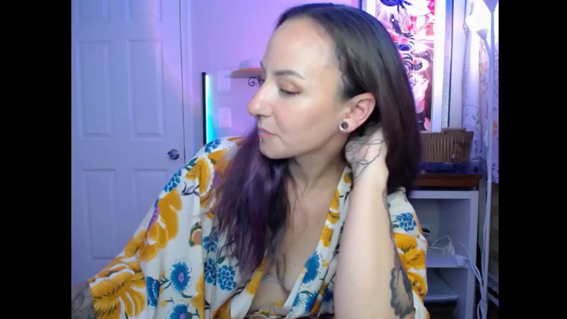 Gallery image thumbnail from MeowMaya's myfreecams stream on, 06/28/2024, 17:57 image 17 of 20