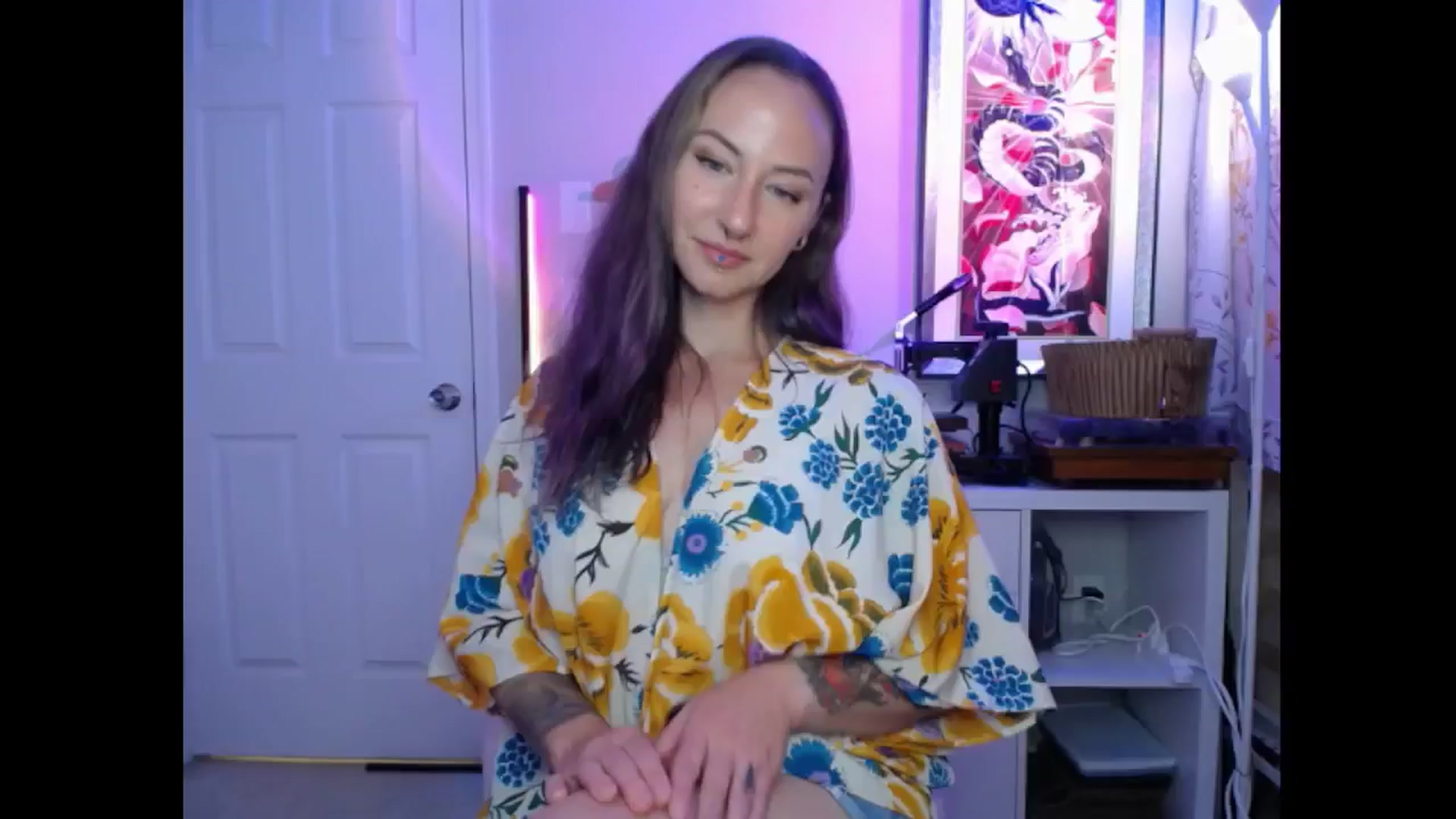 Gallery image thumbnail from MeowMaya's myfreecams stream on, 06/28/2024, 17:57 image 16 of 20