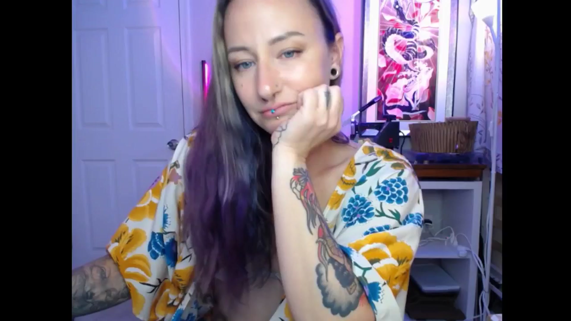 Gallery image thumbnail from MeowMaya's myfreecams stream on, 06/28/2024, 18:56 image 12 of 20