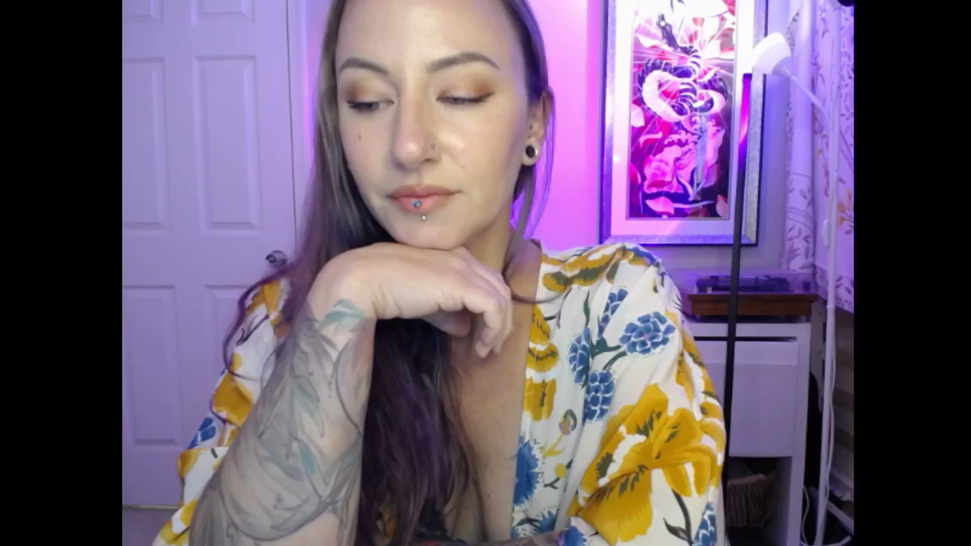 Gallery image thumbnail from MeowMaya's myfreecams stream on, 07/01/2024, 17:17 image 3 of 20