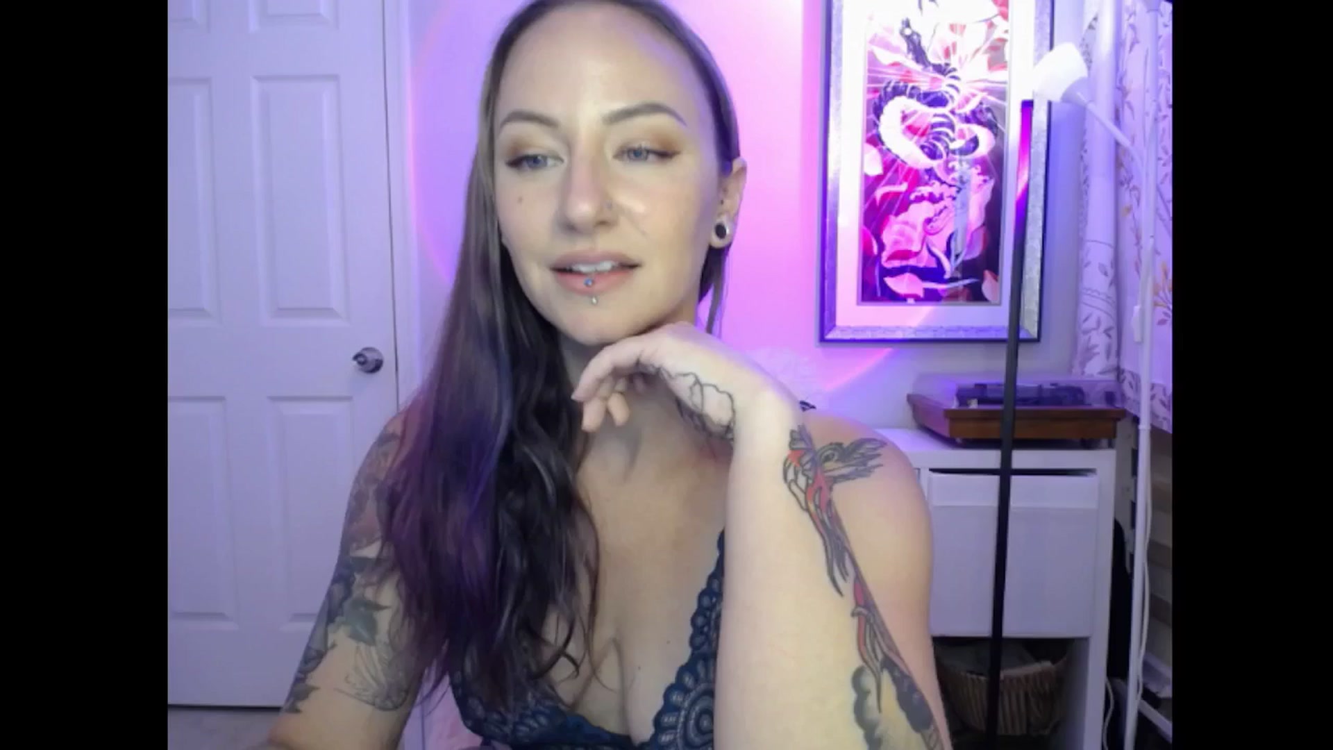 Gallery image thumbnail from MeowMaya's myfreecams stream on, 07/01/2024, 19:10 image 7 of 20