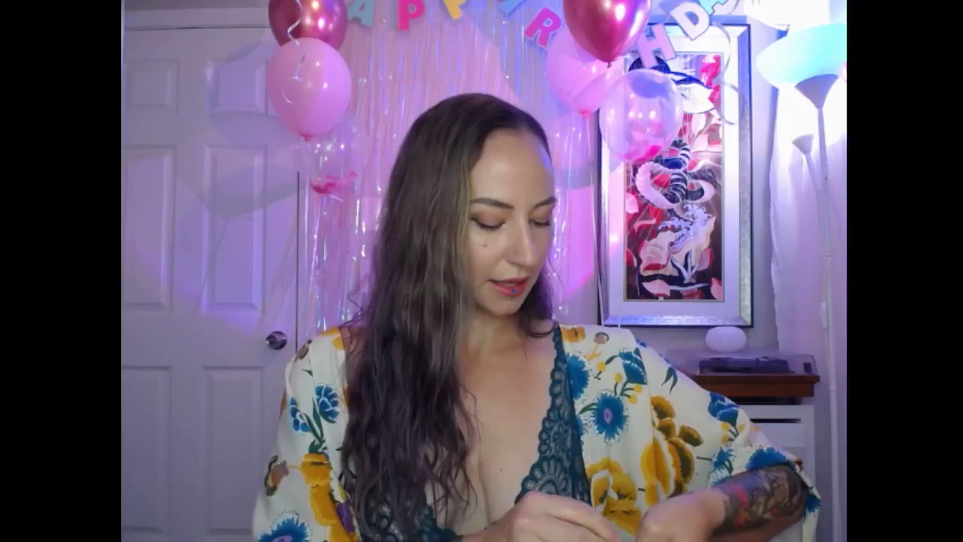Gallery image thumbnail from MeowMaya's myfreecams stream on, 07/24/2024, 17:52 image 7 of 20