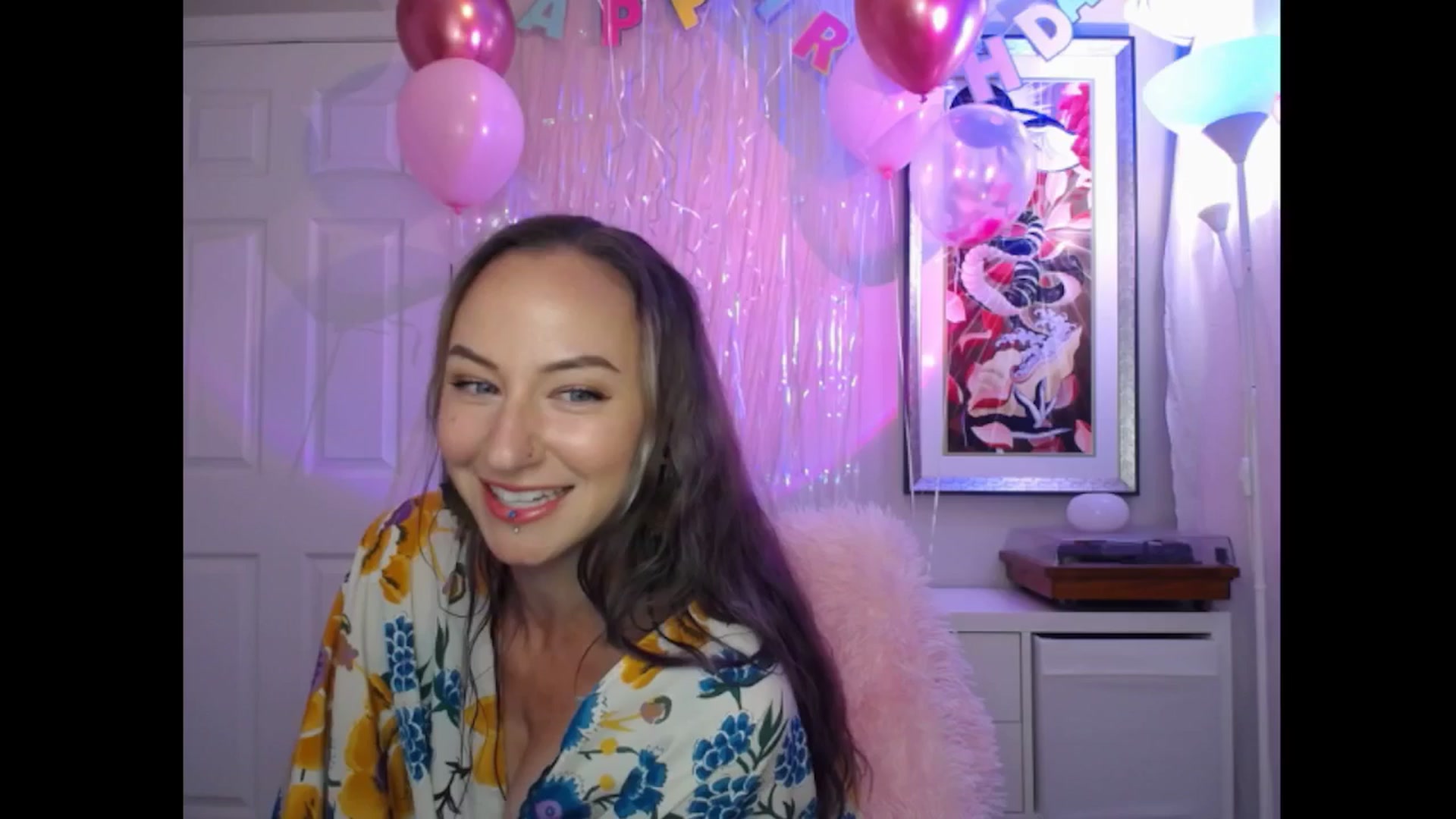 Gallery image thumbnail from MeowMaya's myfreecams stream on, 07/24/2024, 17:52 image 10 of 20