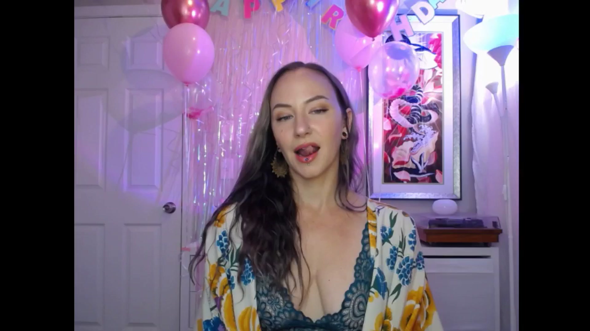 Gallery image thumbnail from MeowMaya's myfreecams stream on, 07/24/2024, 17:52 image 13 of 20