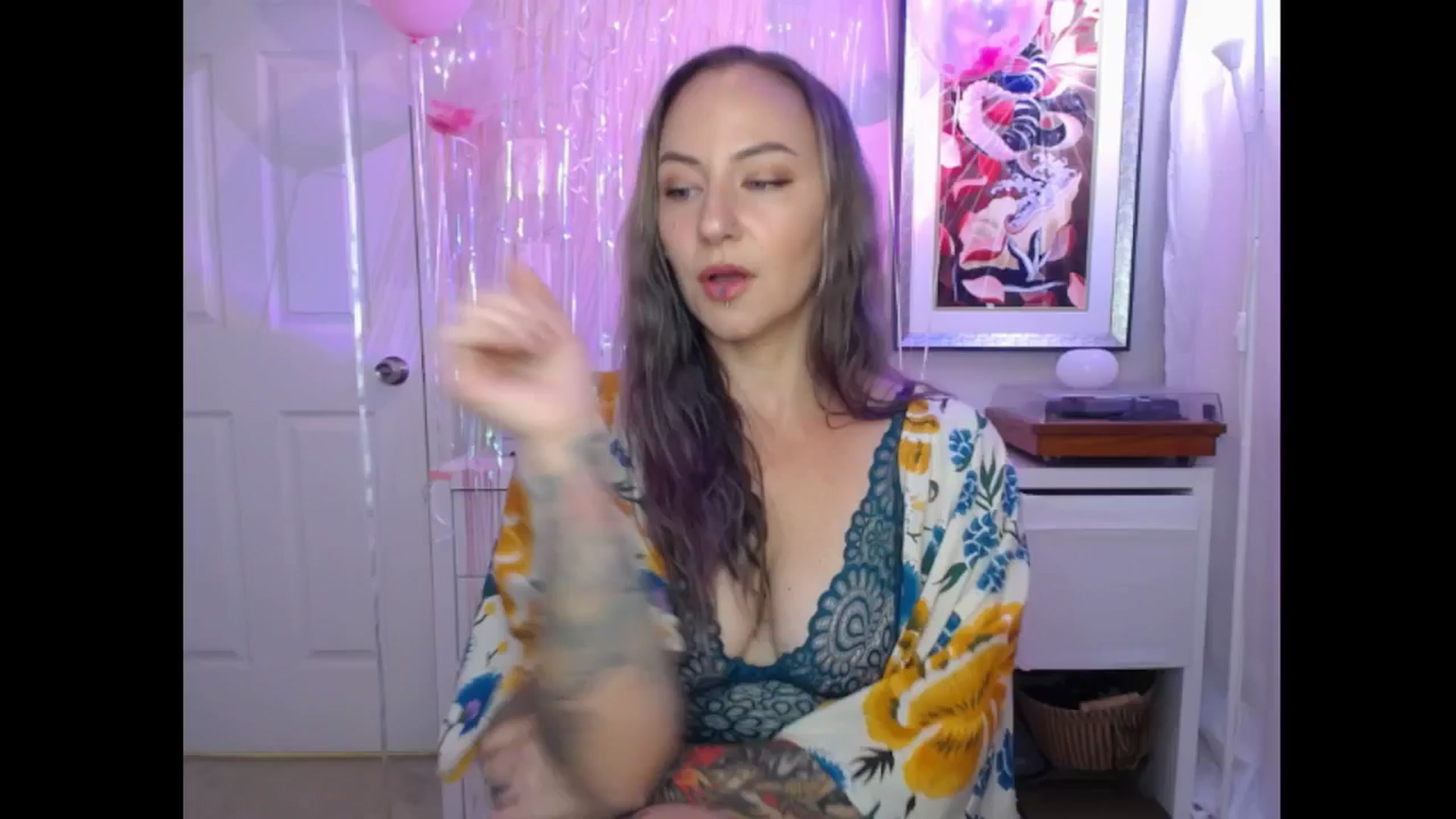 Gallery image thumbnail from MeowMaya's myfreecams stream on, 07/24/2024, 18:25 image 1 of 20