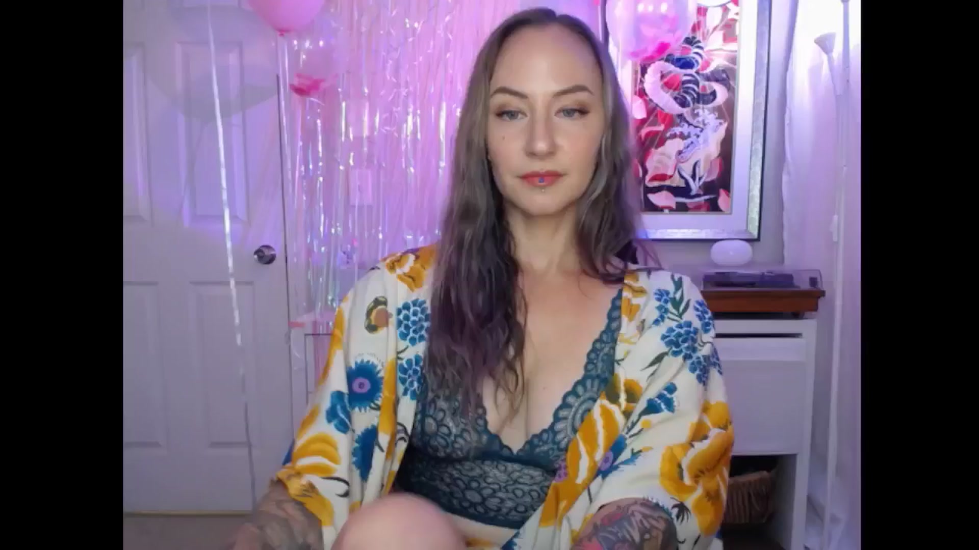 Gallery image thumbnail from MeowMaya's myfreecams stream on, 07/24/2024, 18:25 image 3 of 20