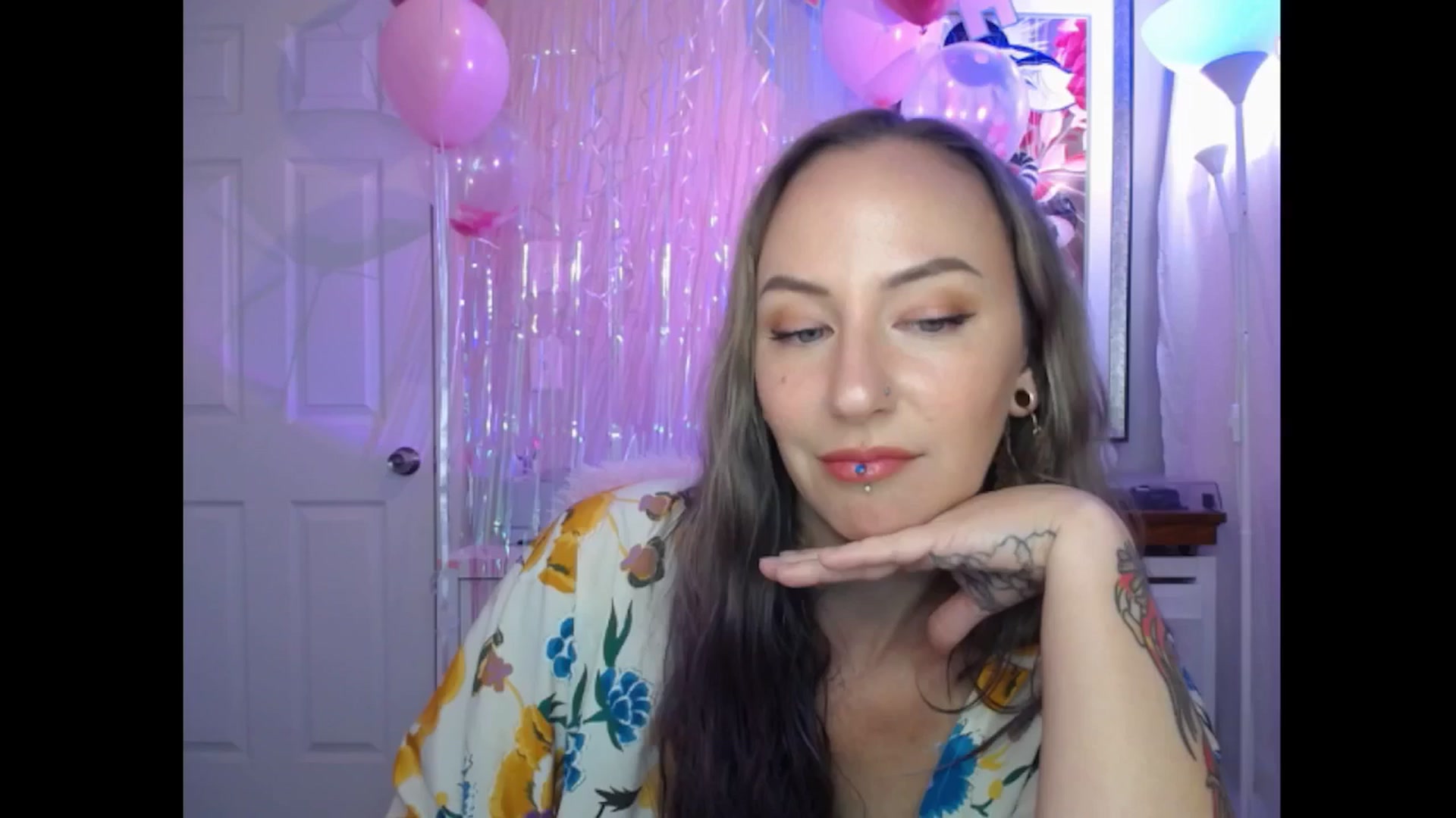 Gallery image thumbnail from MeowMaya's myfreecams stream on, 07/24/2024, 18:25 image 6 of 20