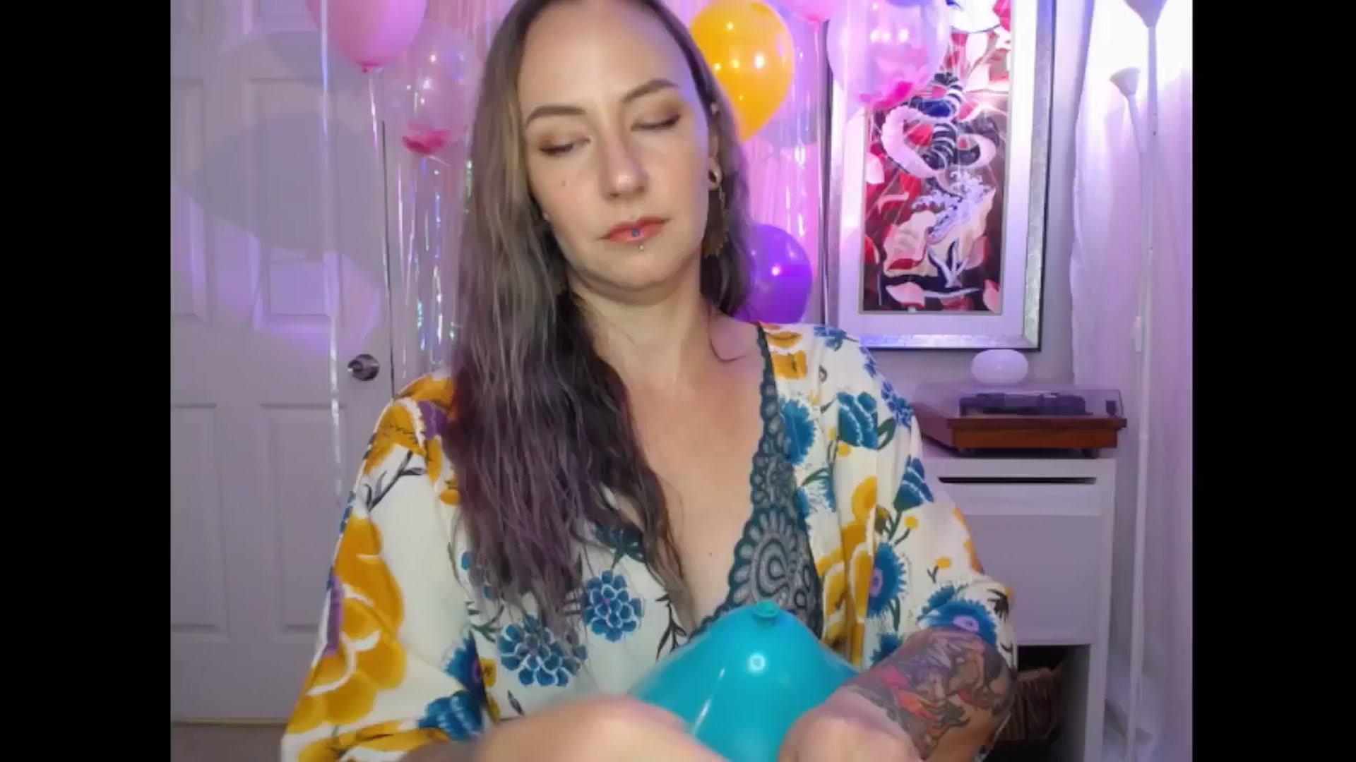 Gallery image thumbnail from MeowMaya's myfreecams stream on, 07/24/2024, 18:25 image 19 of 20