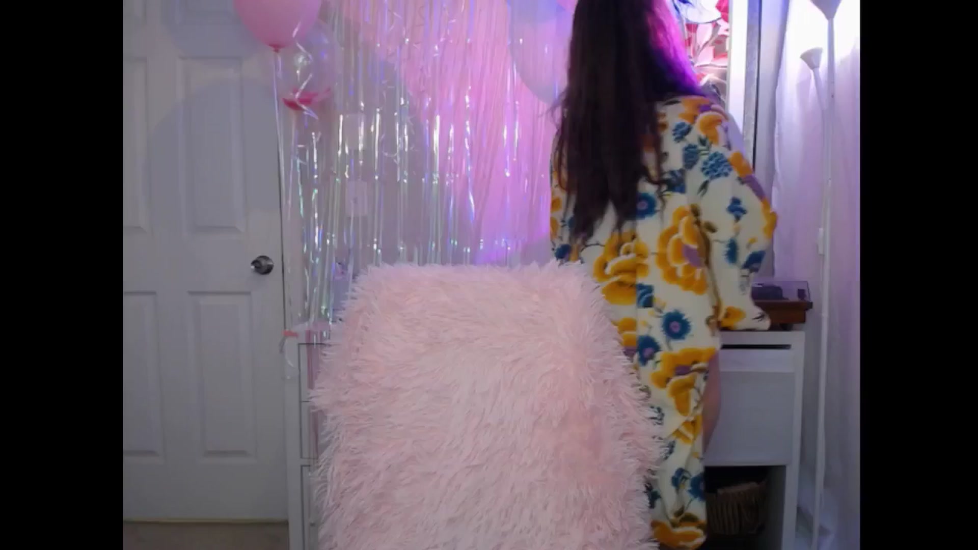 Gallery image thumbnail from MeowMaya's myfreecams stream on, 07/24/2024, 18:25 image 13 of 20