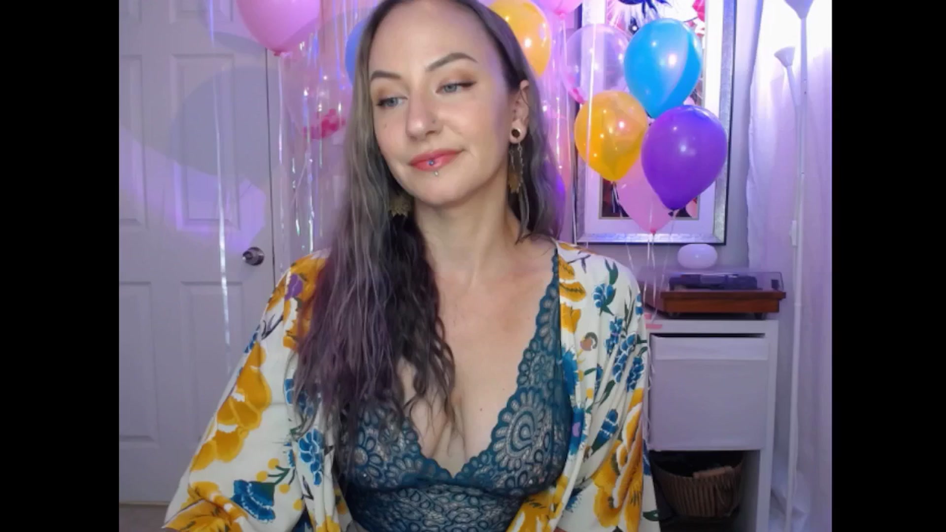 Gallery image thumbnail from MeowMaya's myfreecams stream on, 07/24/2024, 18:44 image 6 of 20