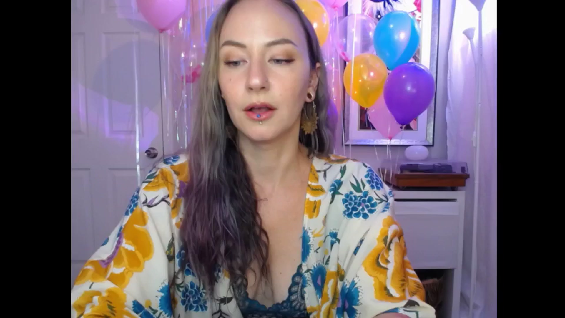 Gallery image thumbnail from MeowMaya's myfreecams stream on, 07/24/2024, 18:44 image 4 of 20