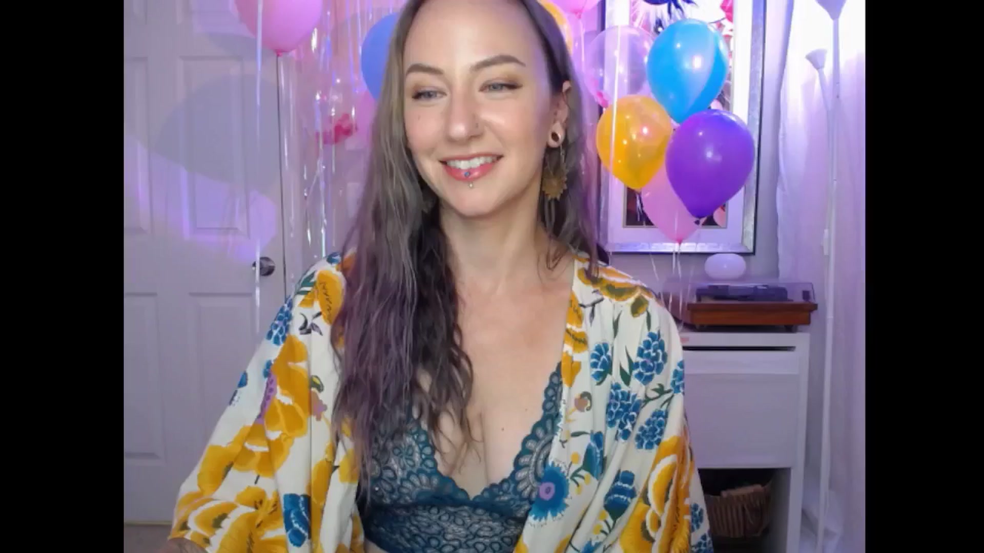 Gallery image thumbnail from MeowMaya's myfreecams stream on, 07/24/2024, 18:44 image 12 of 20