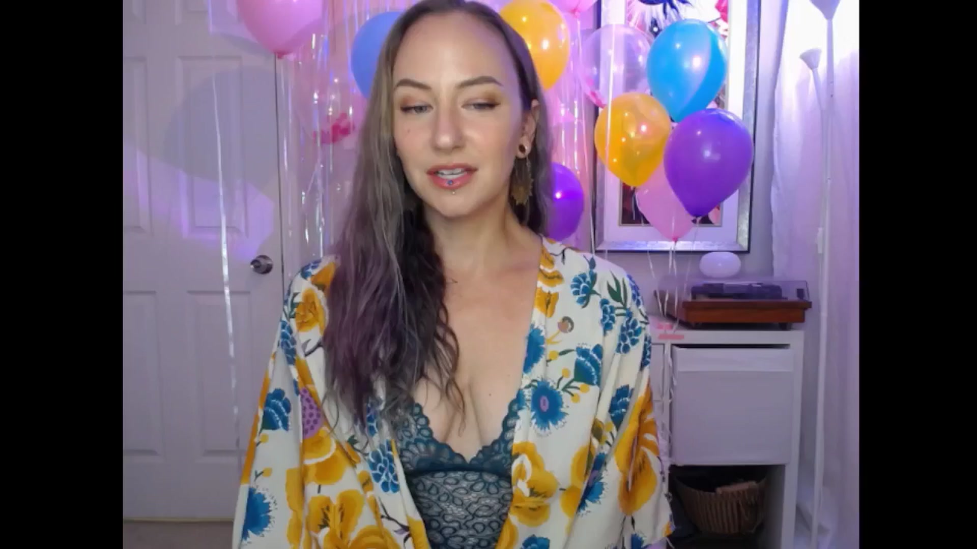 Gallery image thumbnail from MeowMaya's myfreecams stream on, 07/24/2024, 18:44 image 1 of 20
