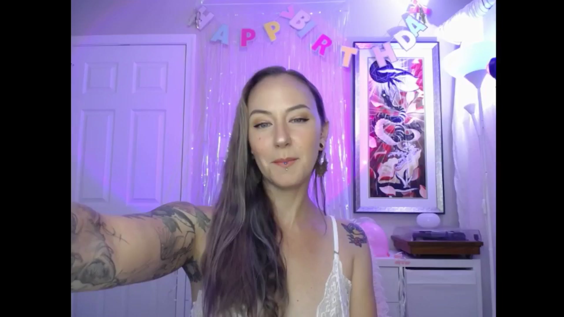 Gallery image thumbnail from MeowMaya's myfreecams stream on, 07/25/2024, 17:32 image 5 of 20
