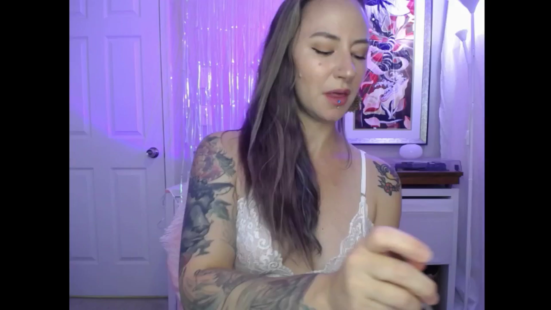 Gallery image thumbnail from MeowMaya's myfreecams stream on, 07/25/2024, 18:36 image 7 of 20