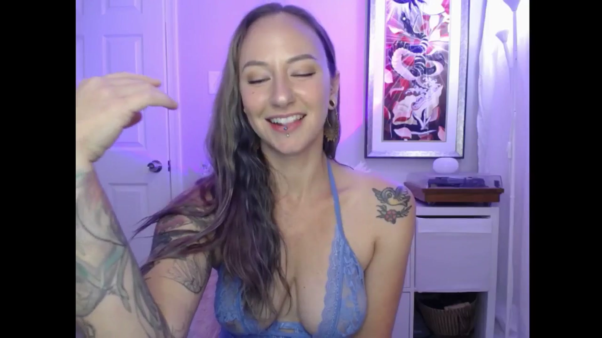 Gallery image thumbnail from MeowMaya's myfreecams stream on, 08/02/2024, 19:07 image 17 of 20