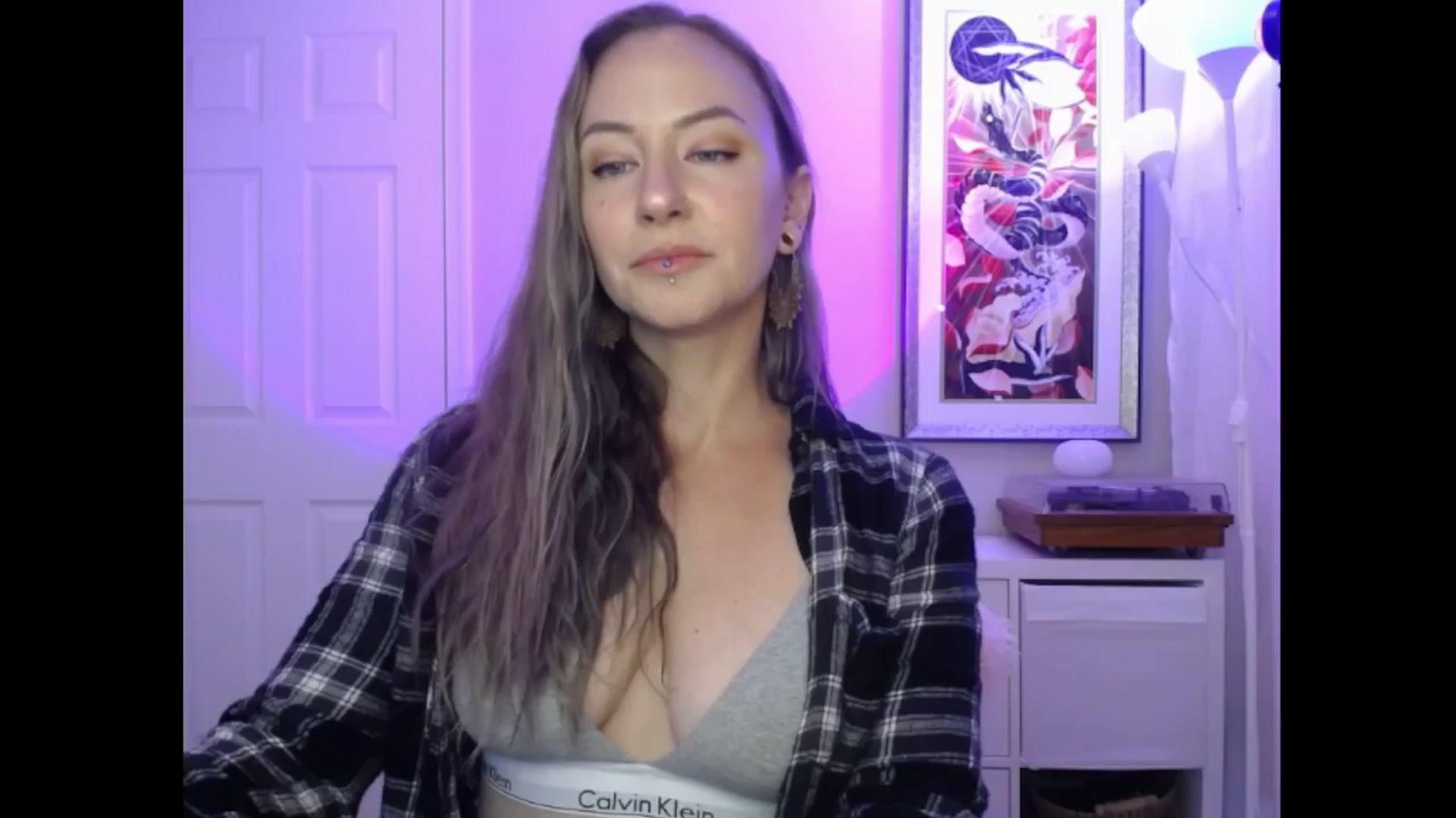 Gallery image thumbnail from MeowMaya's myfreecams stream on, 08/05/2024, 18:19 image 17 of 20