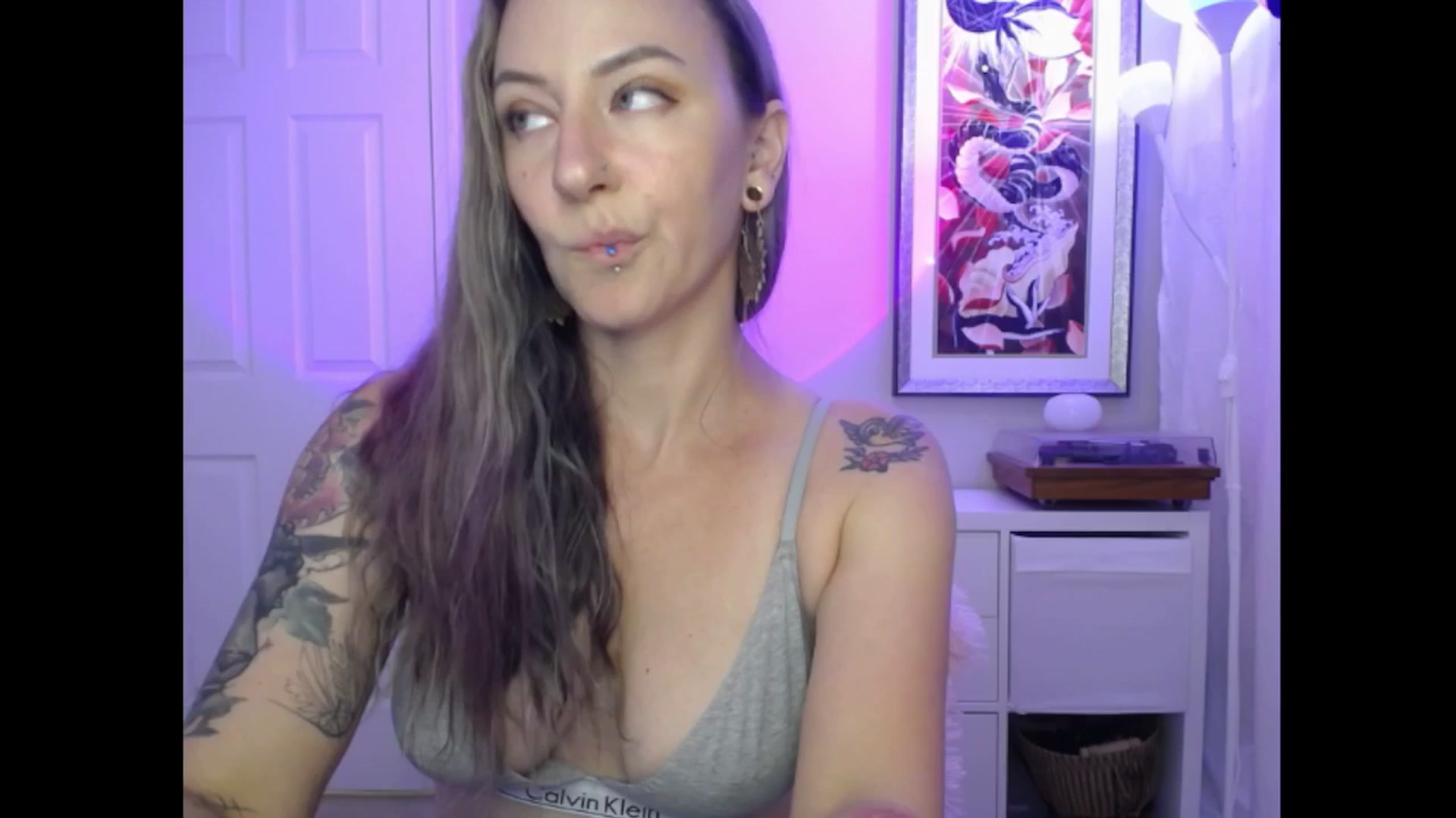 Gallery image thumbnail from MeowMaya's myfreecams stream on, 08/05/2024, 21:00 image 7 of 20