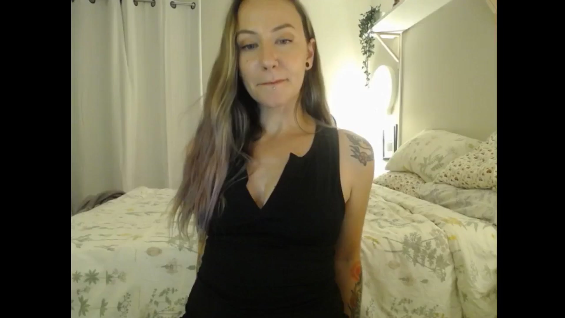 Gallery image thumbnail from MeowMaya's myfreecams stream on, 08/16/2024, 01:01 image 2 of 20