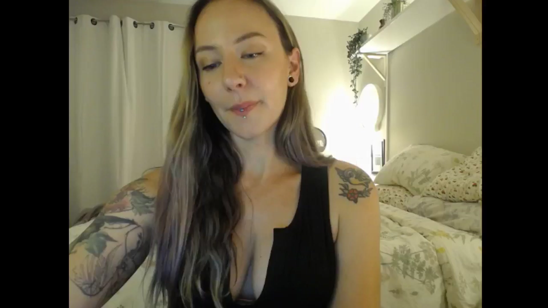 Gallery image thumbnail from MeowMaya's myfreecams stream on, 08/16/2024, 01:01 image 19 of 20
