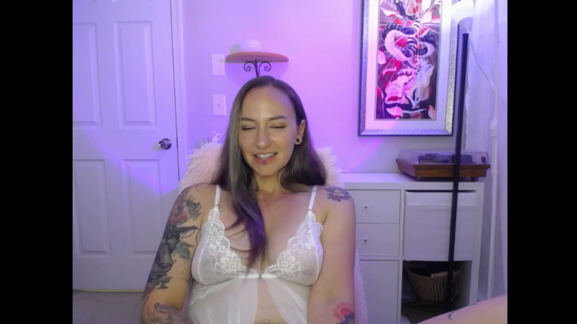 Gallery image thumbnail from MeowMaya's myfreecams stream on, 08/16/2024, 23:12 image 4 of 20