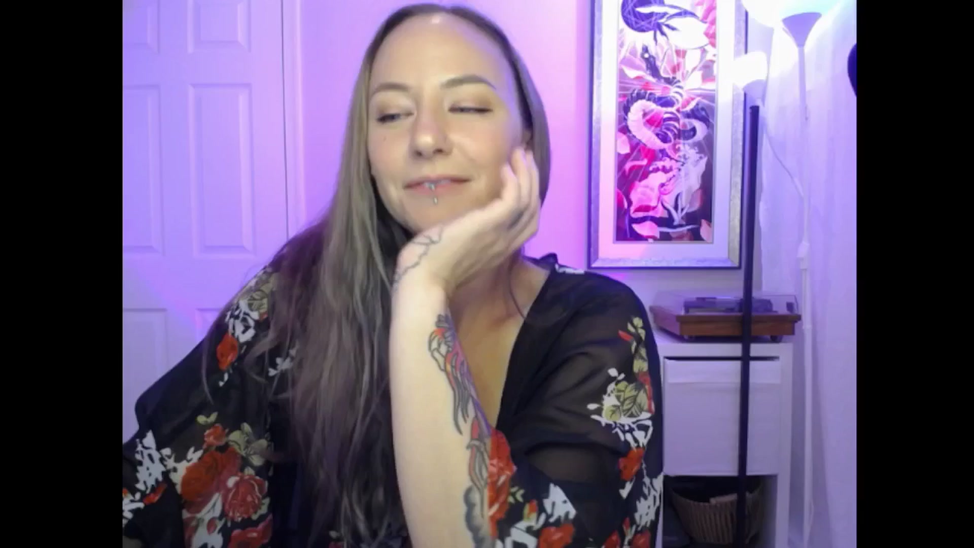 Gallery image thumbnail from MeowMaya's myfreecams stream on, 08/19/2024, 01:09 image 12 of 20