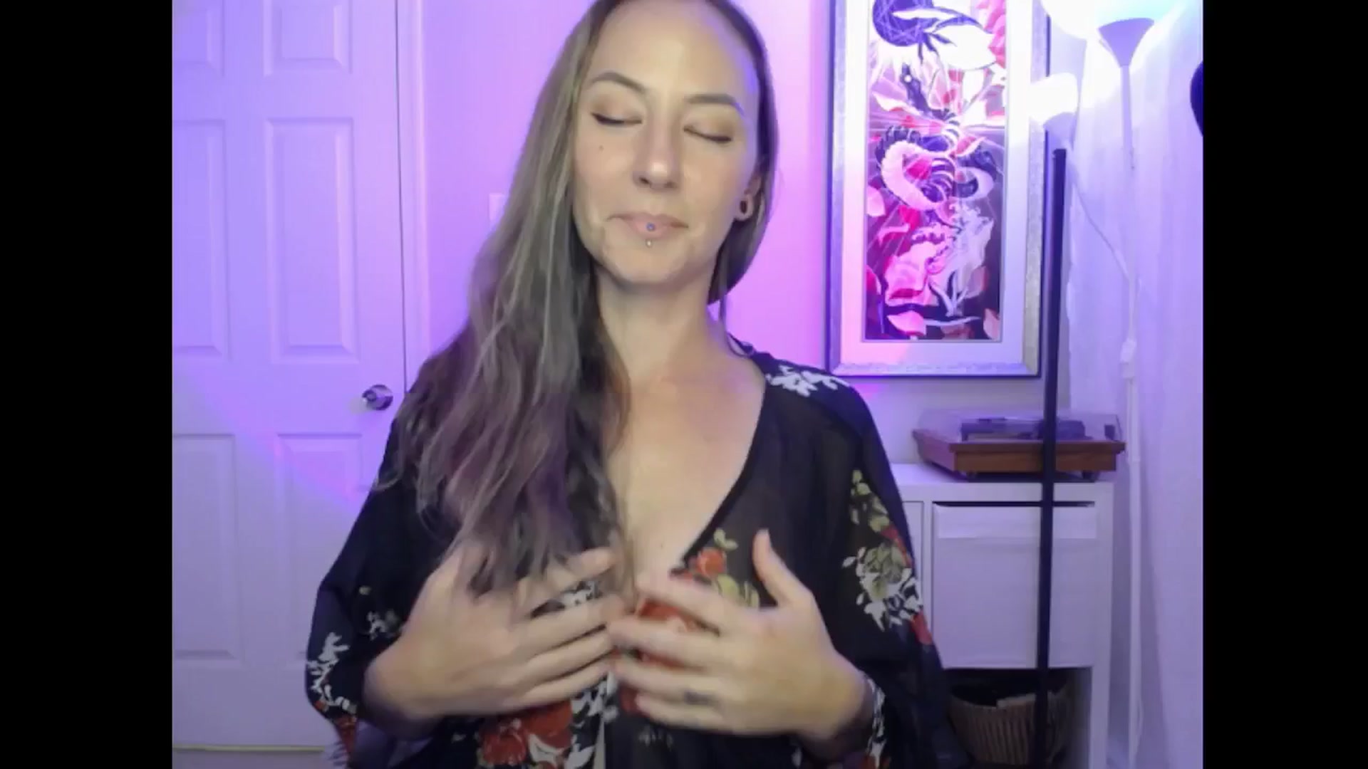 Gallery image thumbnail from MeowMaya's myfreecams stream on, 08/19/2024, 01:09 image 19 of 20