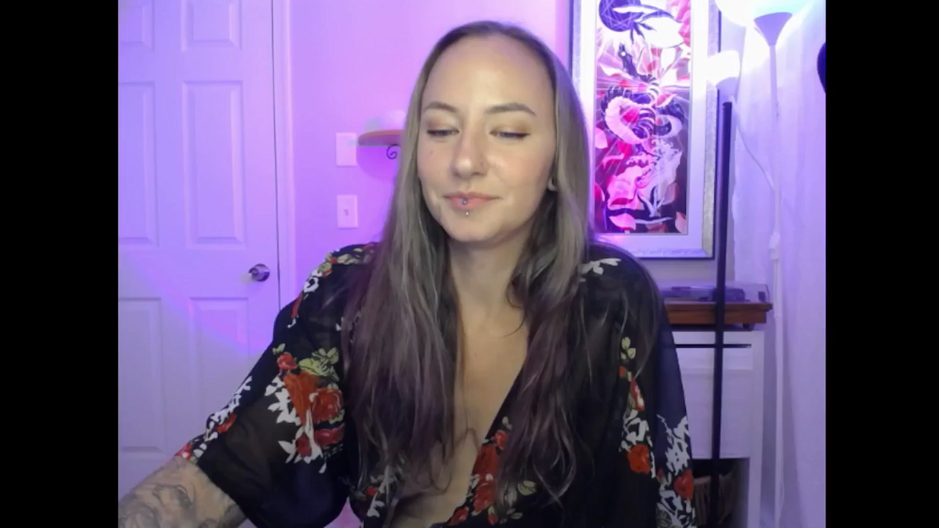 Gallery image thumbnail from MeowMaya's myfreecams stream on, 08/19/2024, 01:09 image 16 of 20