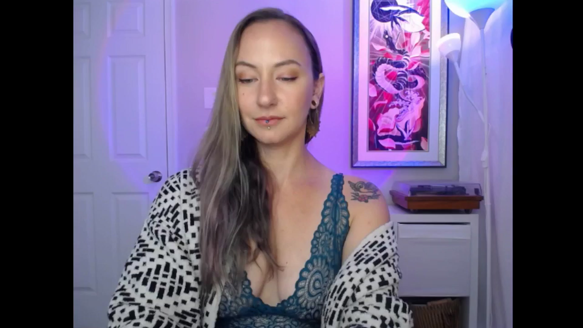 Gallery image thumbnail from MeowMaya's myfreecams stream on, 08/26/2024, 16:19 image 3 of 20