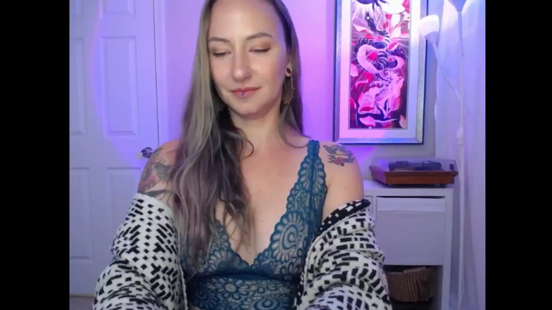 Gallery image thumbnail from MeowMaya's myfreecams stream on, 08/26/2024, 16:19 image 15 of 20