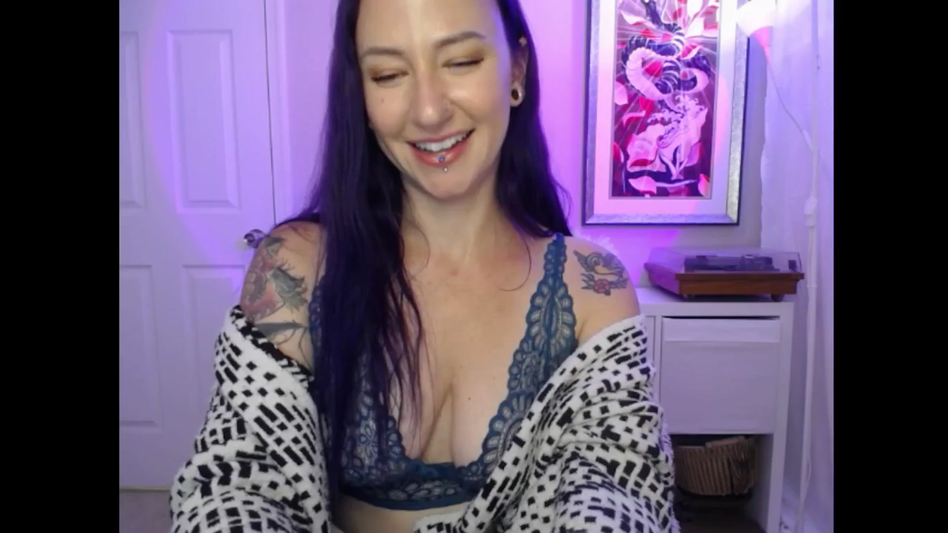 Gallery image thumbnail from MeowMaya's myfreecams stream on, 09/09/2024, 20:49 image 17 of 20