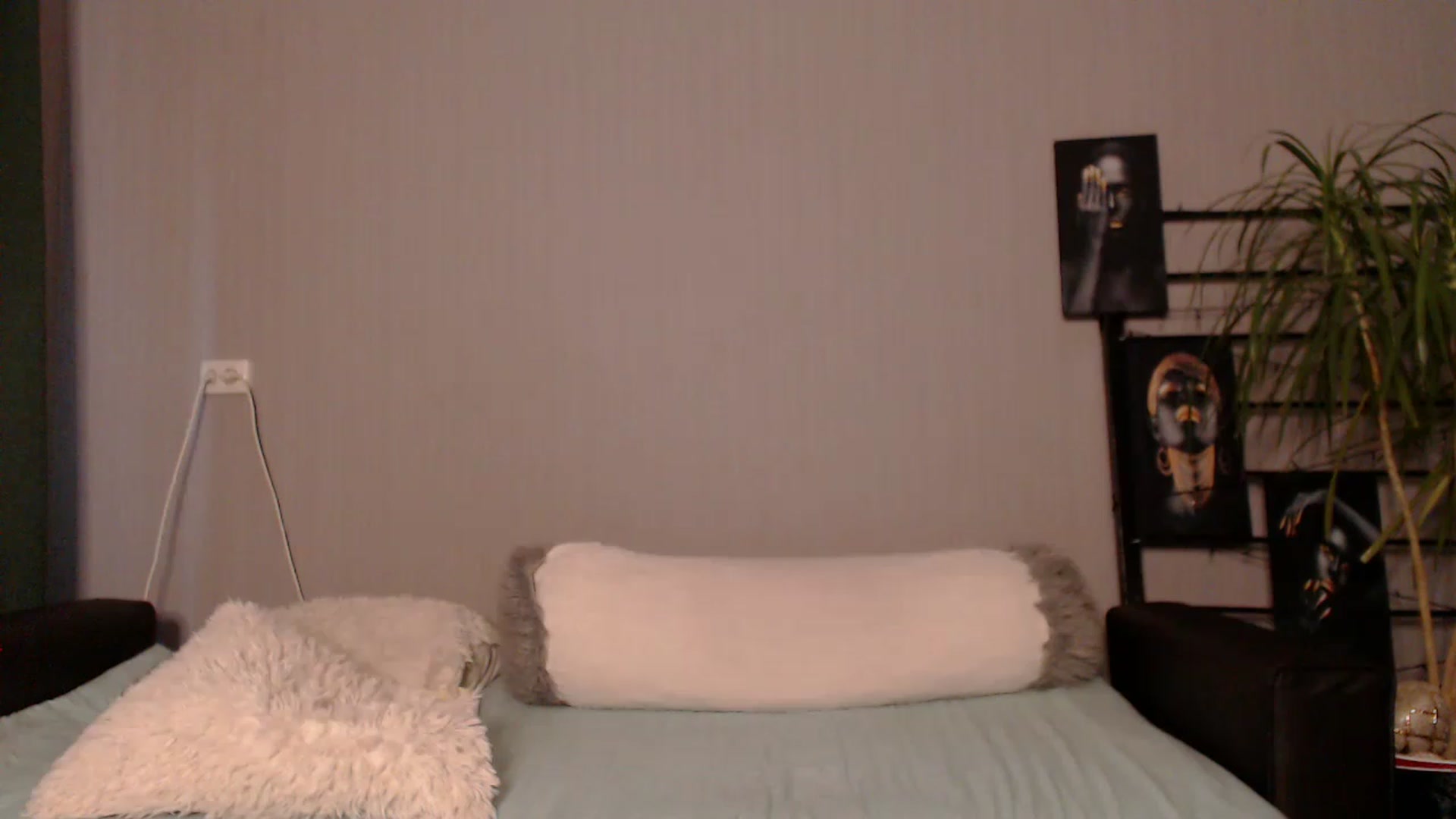 Gallery image thumbnail from MeowNicole's myfreecams stream on, 12/27/2022, 09:01 image 7 of 20