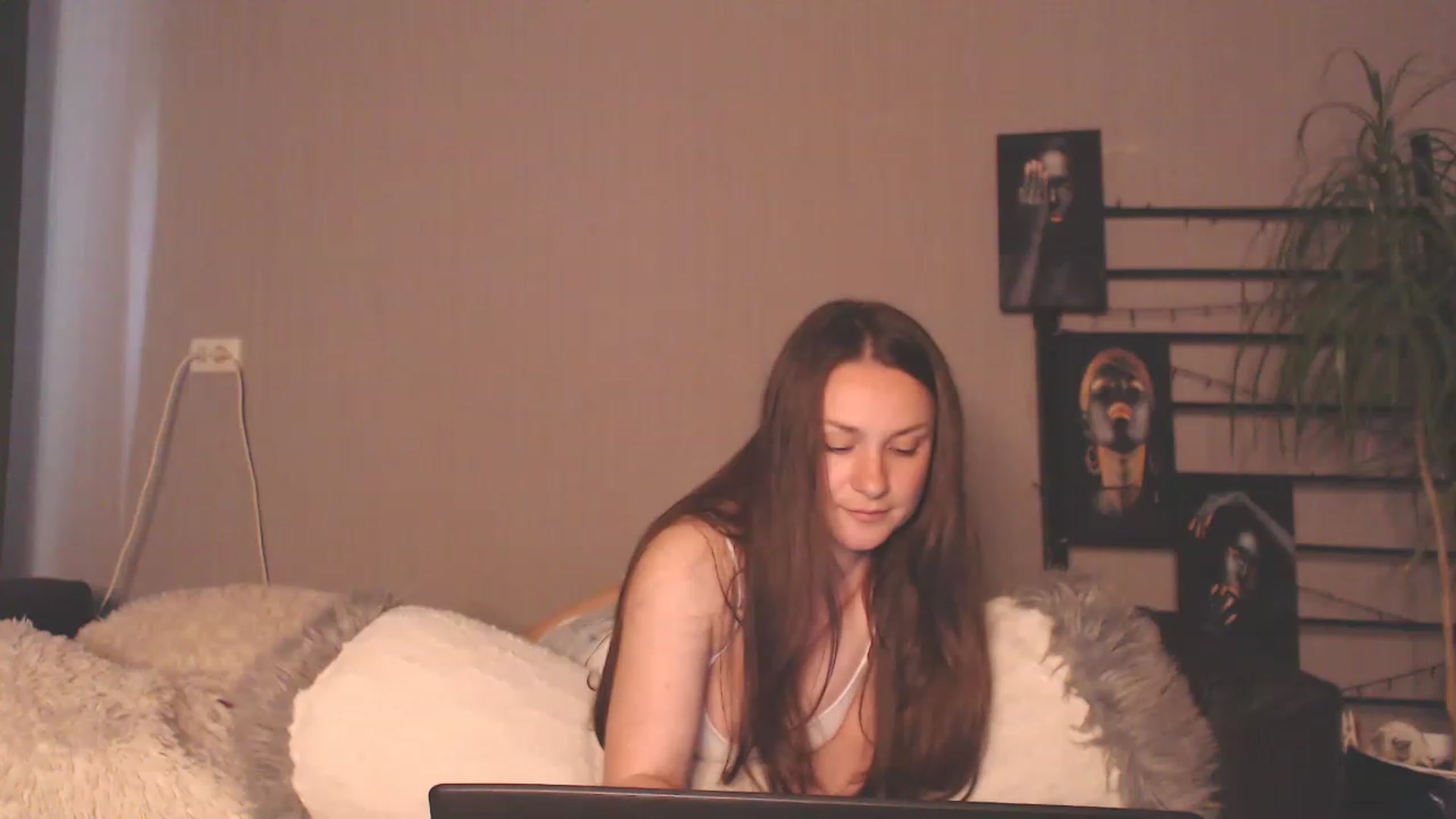 Gallery image thumbnail from MeowNicole's myfreecams stream on, 05/28/2023, 15:17 image 17 of 20