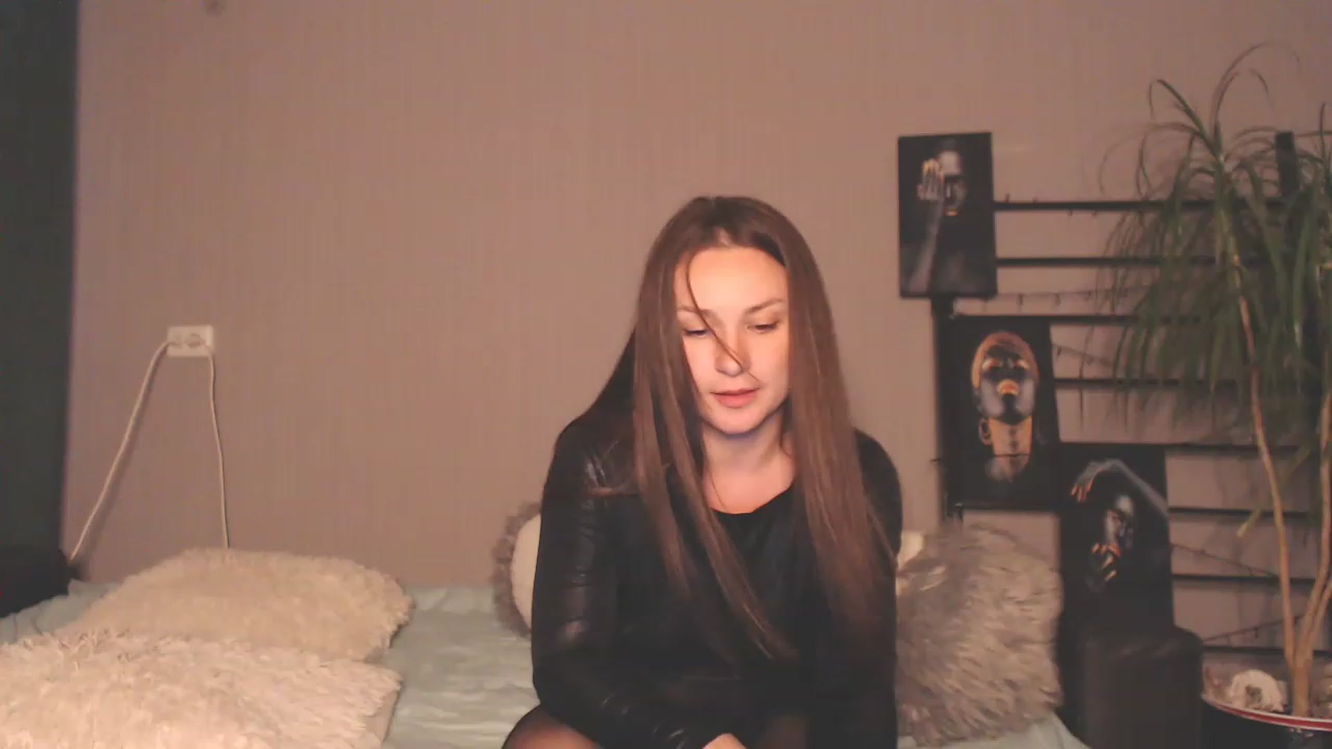 Gallery image thumbnail from MeowNicole's myfreecams stream on, 06/11/2023, 18:00 image 12 of 20