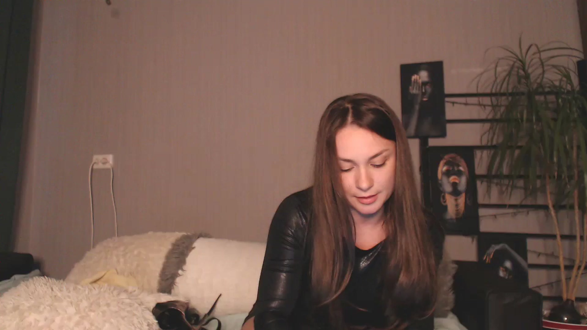 Gallery image thumbnail from MeowNicole's myfreecams stream on, 12/17/2023, 13:14 image 9 of 20