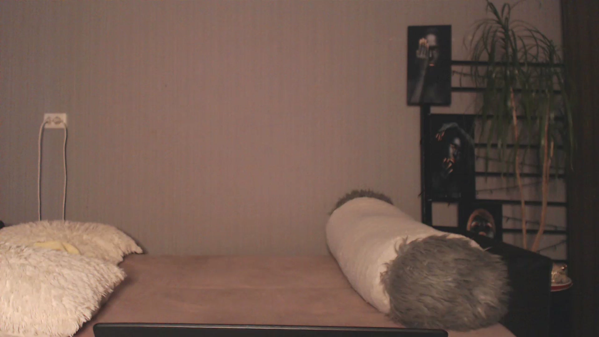 Gallery image thumbnail from MeowNicole's myfreecams stream on, 06/23/2024, 02:38 image 8 of 20