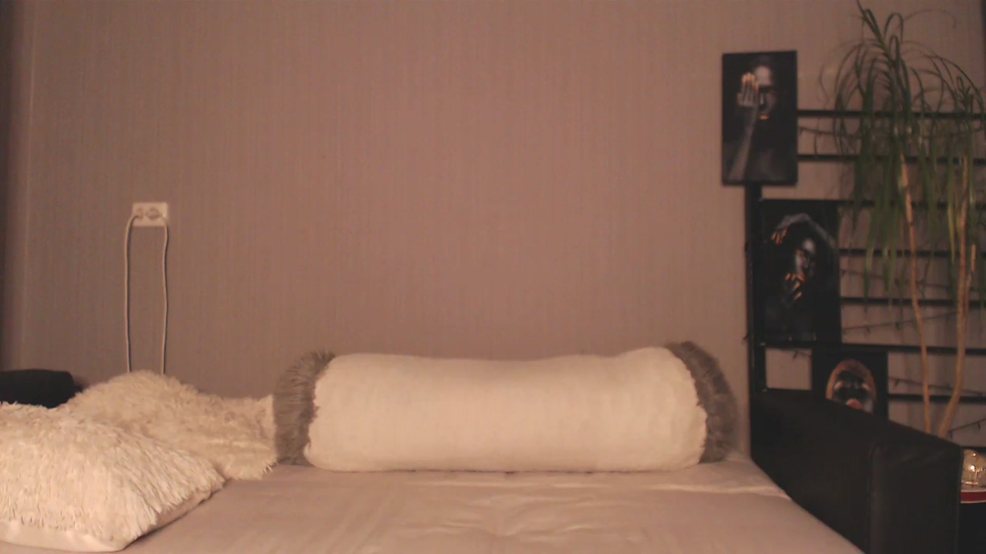 Gallery image thumbnail from MeowNicole's myfreecams stream on, 07/02/2024, 02:27 image 8 of 20
